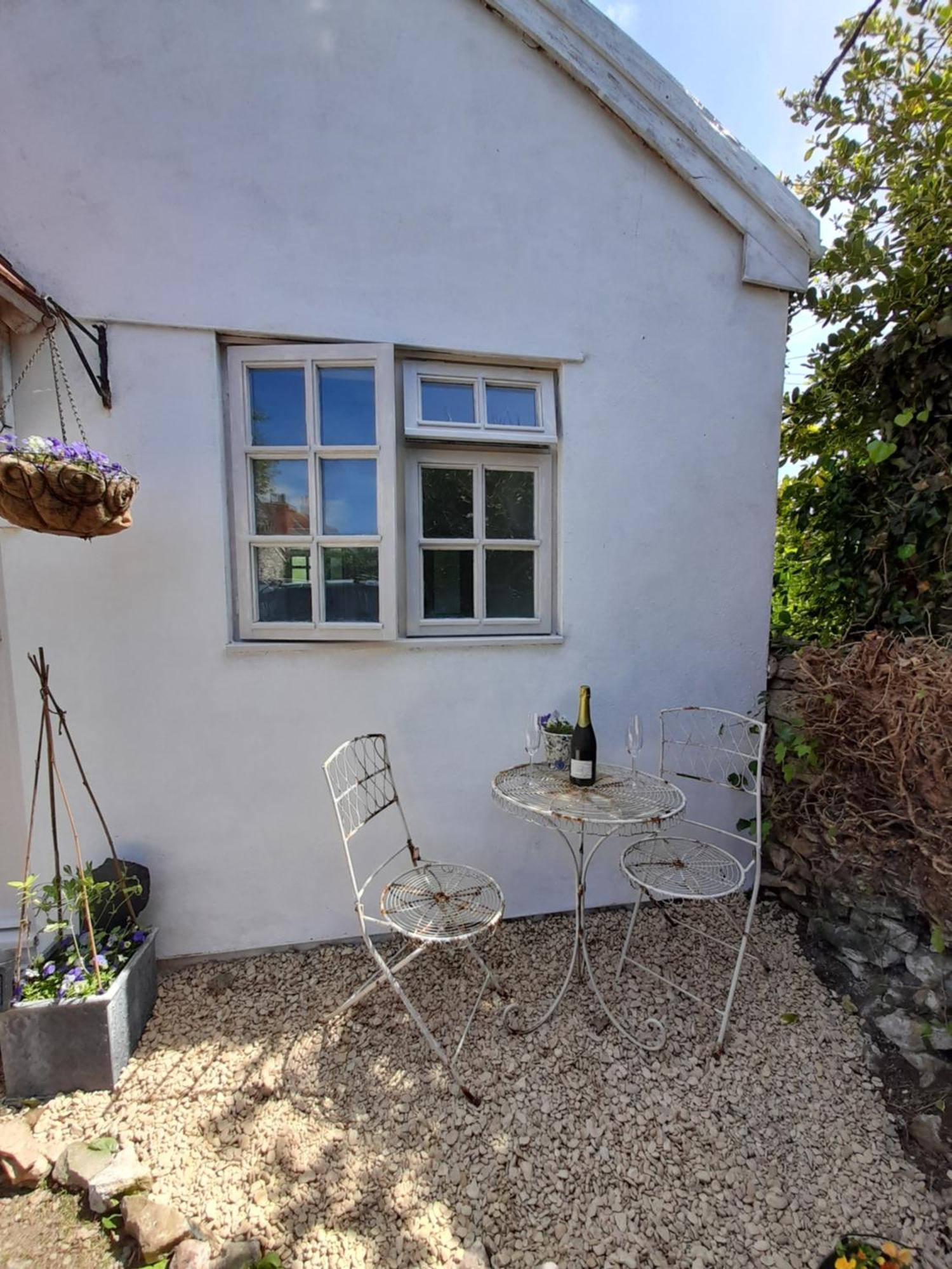 My Little Studio Farmborough Exterior foto